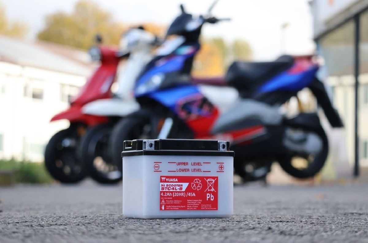 Scooter Conventional 12V/4Ah/45A LxLxA: 121 // 71 // 93 // C:0