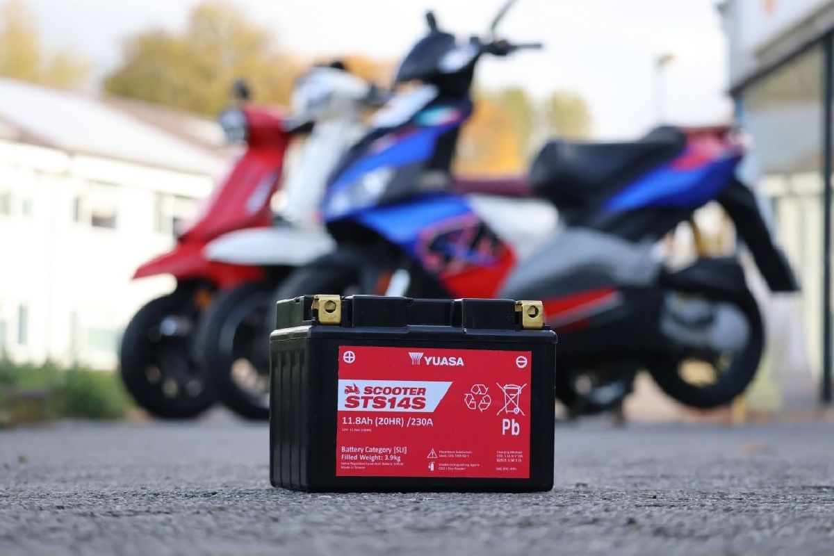 Scooter AGM 12V/11Ah/230A LxLxH: 150 // 87 // 110 // C:1